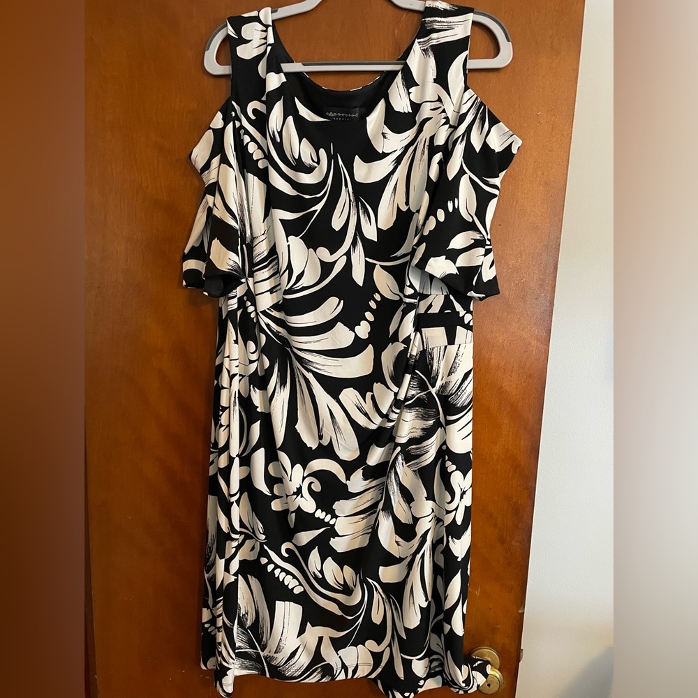 Size 20 Connected Stretch Black and White Cold Shoulder Dress